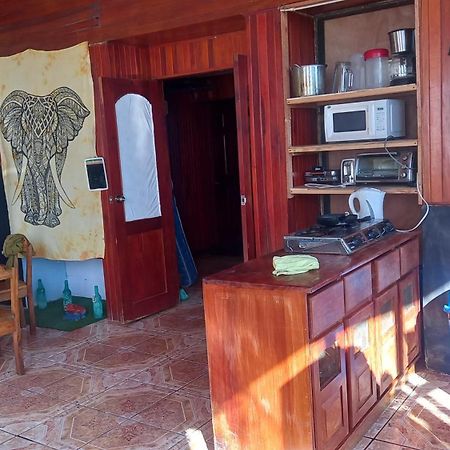 ホテル Finca Pantera Monteverde エクステリア 写真