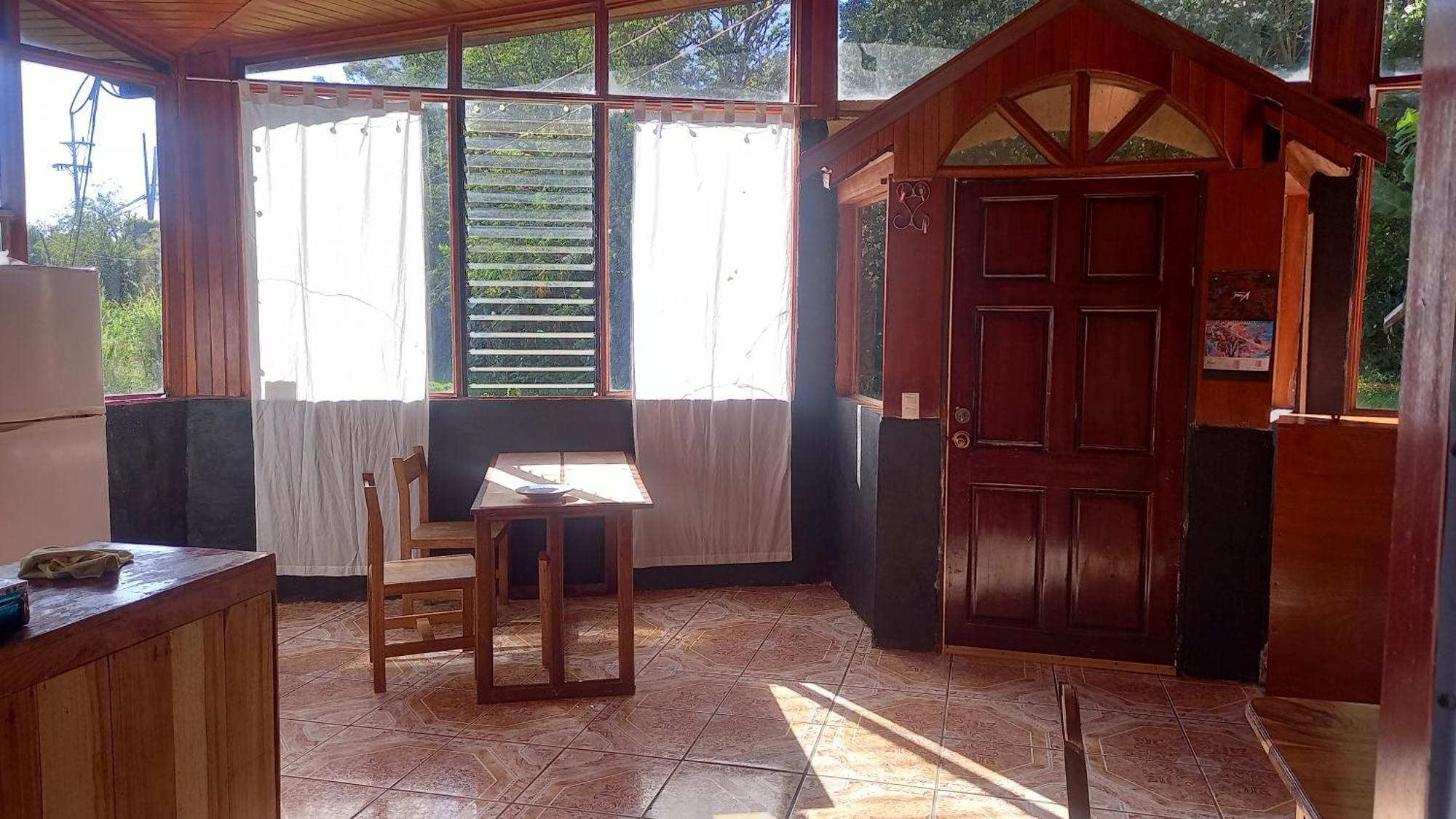ホテル Finca Pantera Monteverde エクステリア 写真